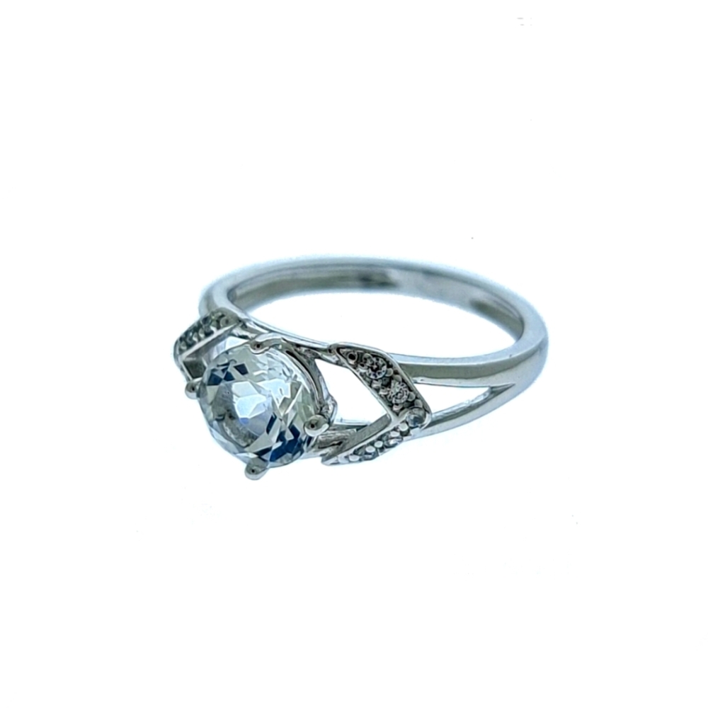 🥰 APRIL LOVE RING